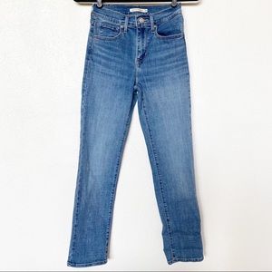 Levi’s 724 High Rise Straight Leg Jeans Size 25